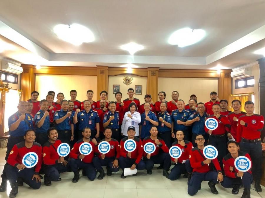 podiumnews.com-60 Petugas Tim Rescue Damkar Badung Dites Urine